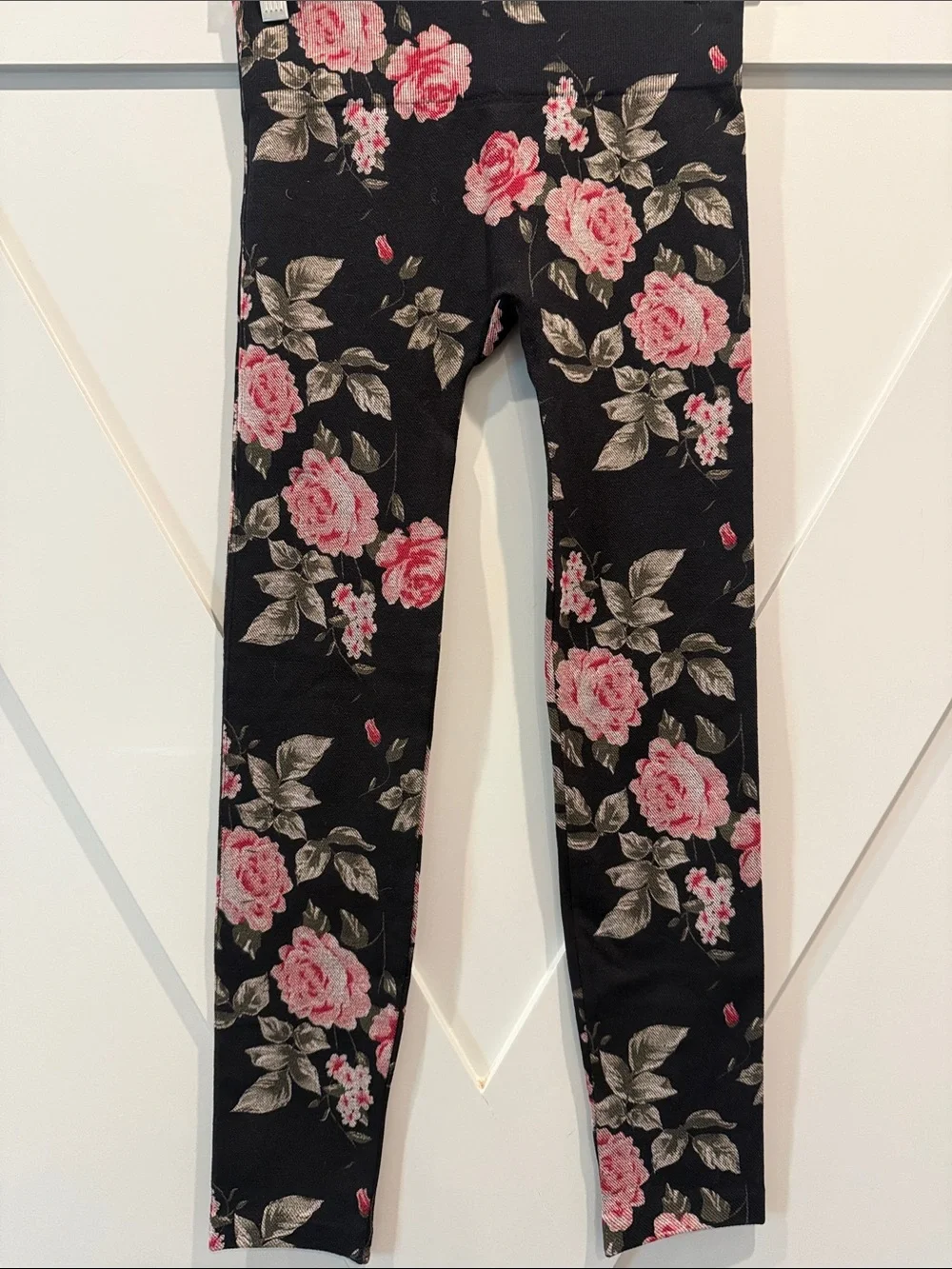 First Looks Black Leggings with Pink Rose Floral Print